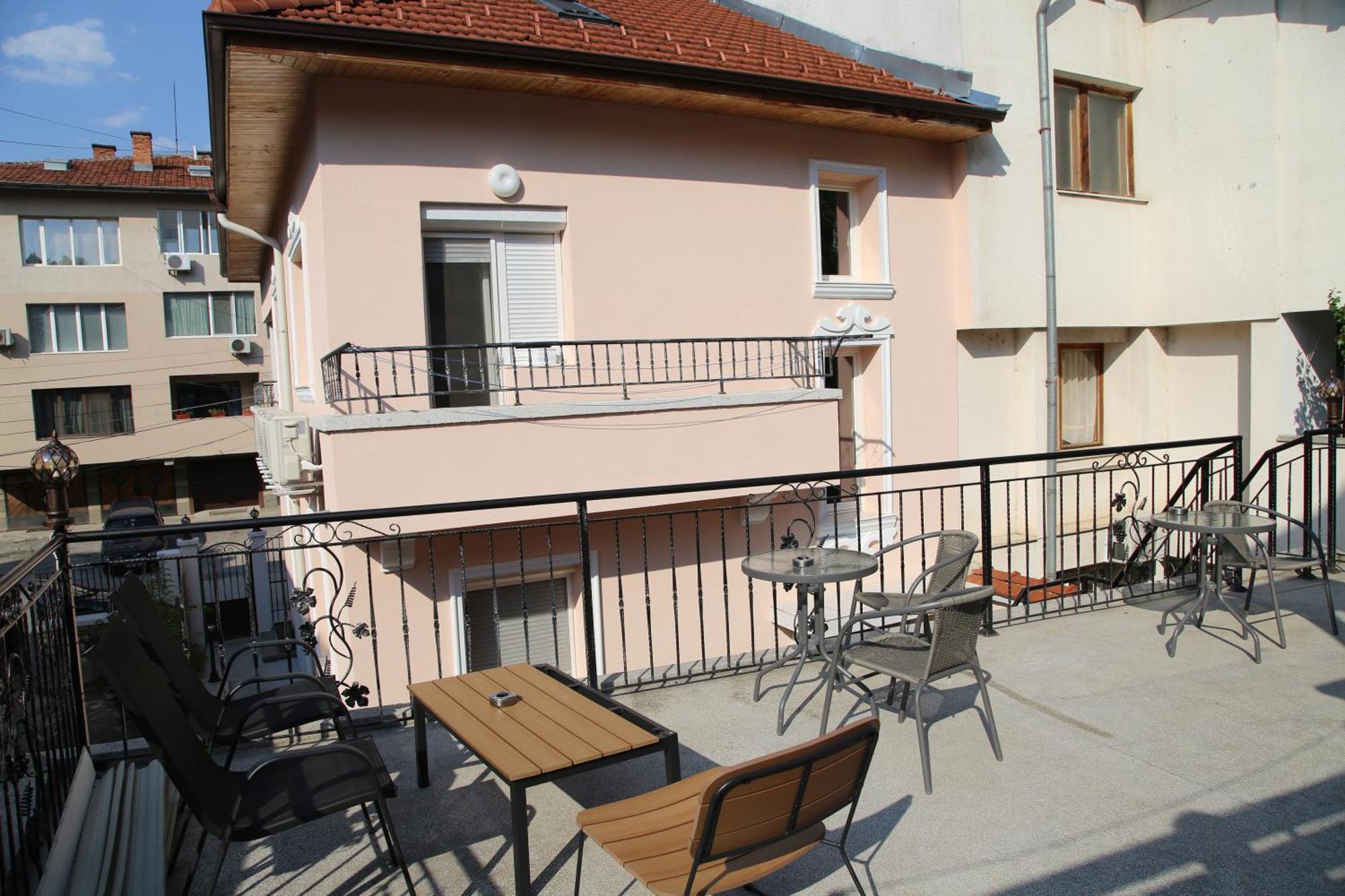 Ema Artistic House Hotel Pleven Buitenkant foto